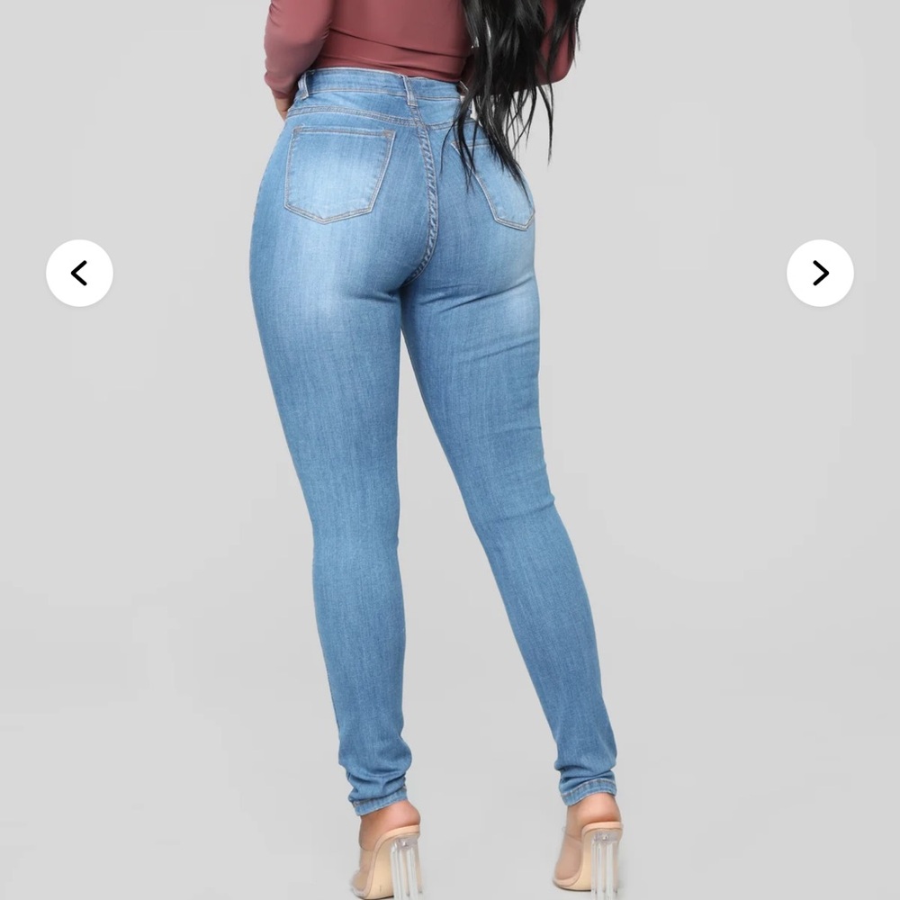 Jeans - Picture 2 of 4